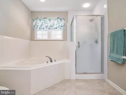 Bath - 1140 Canvasback Ln, Denton, MD 21629 photo 2 of 5