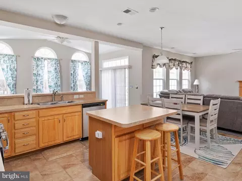 Kitchen - 1140 Canvasback Ln, Denton, MD 21629 photo 2 of 3