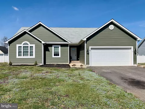 5 Seward Rd, Ridgely, MD 21660
