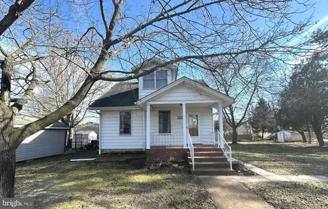 108 N Academy St, Greensboro, MD 21639