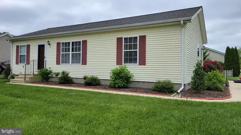 8 Oakview Ct, Ridgely, MD 21660