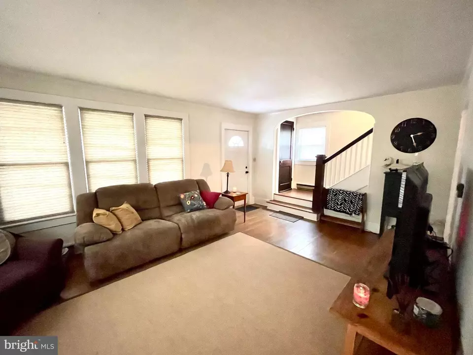 Living - 613 Old Denton Rd, Federalsburg, MD 21632 photo 1 of 2