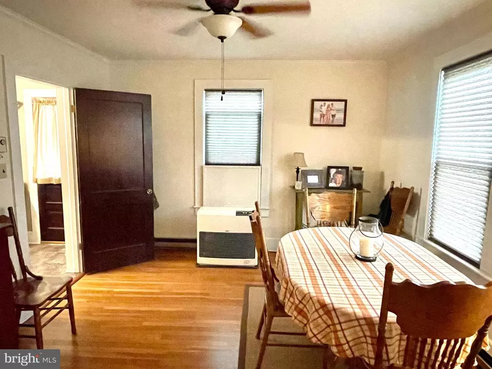 Dining - 613 Old Denton Rd, Federalsburg, MD 21632 photo 3 of 3