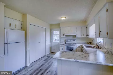 125 S 4th St, Denton, MD 21629 photo 8