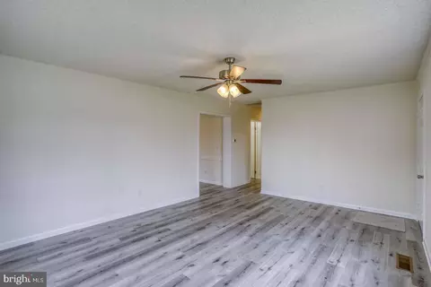 125 S 4th St, Denton, MD 21629 photo 5