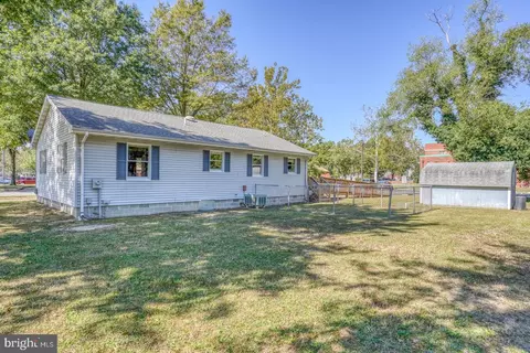 125 S 4th St, Denton, MD 21629 photo 32