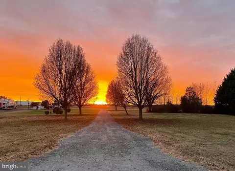 23790 Gilpin Point Rd, Preston, MD 21655