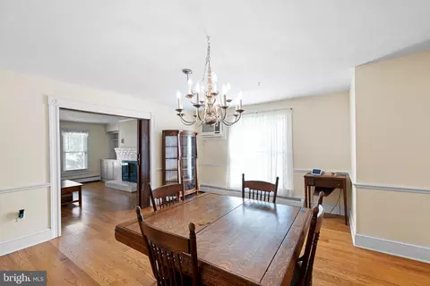 Dining - 100 S 7th St, Denton, MD 21629 photo 4 of 4