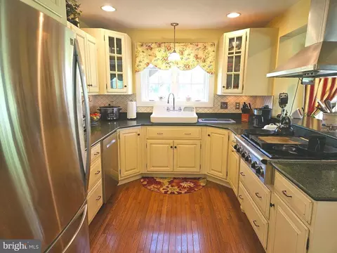 Kitchen - 4014 Poplar Neck Rd, Preston, MD 21655 photo 1 of 4