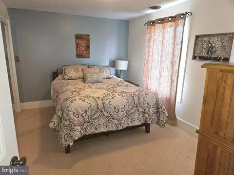 Bedroom - 4014 Poplar Neck Rd, Preston, MD 21655 photo 3 of 4