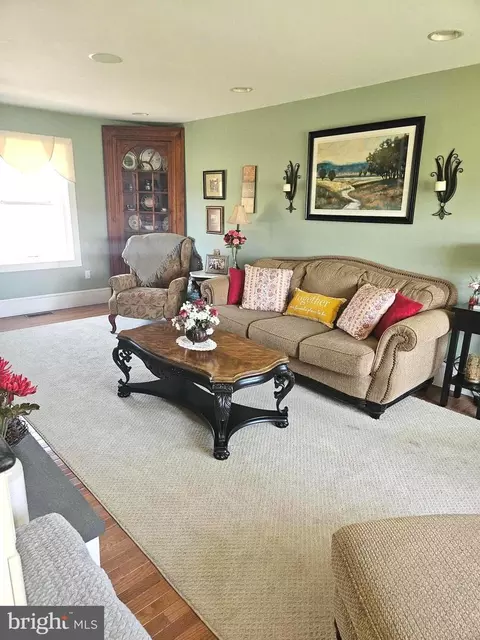 Living - 4014 Poplar Neck Rd, Preston, MD 21655 photo 1 of 4