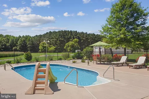Exterior - 25615 Hignutt Rd, Denton, MD 21629 photo 2 of 9