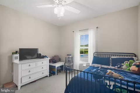 Bedroom - 25615 Hignutt Rd, Denton, MD 21629 photo 4 of 5
