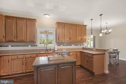 Kitchen - 25615 Hignutt Rd, Denton, MD 21629 photo 3 of 4