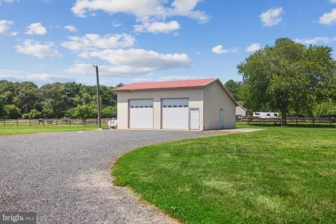 Exterior - 25615 Hignutt Rd, Denton, MD 21629 photo 7 of 9