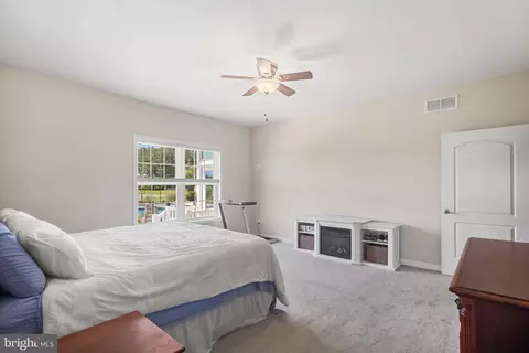 Bedroom - 25615 Hignutt Rd, Denton, MD 21629 photo 2 of 5