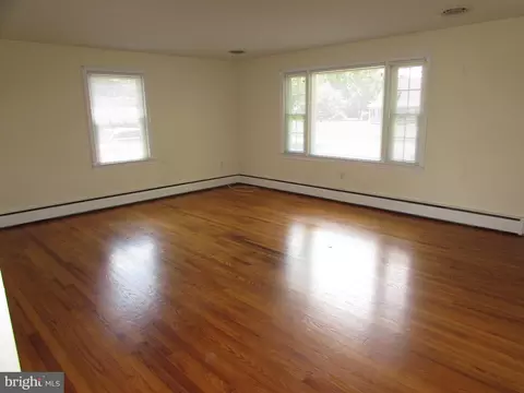 Living - 24636 Williston Rd, Denton, MD 21629 photo 1 of 2