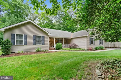 26062 Holly Ln, Greensboro, MD 21639
