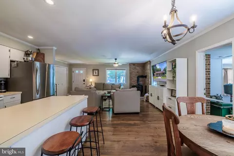 Entry Way - 11275 Central Ave, Ridgely, MD 21660 photo 2 of 3