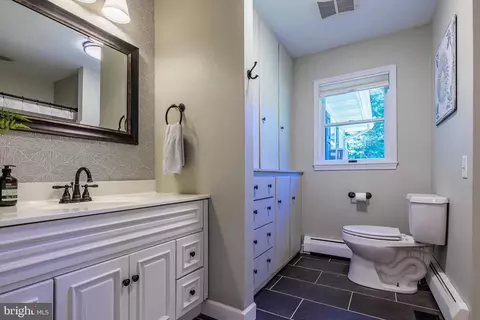 Bath - 11275 Central Ave, Ridgely, MD 21660 photo 1 of 3