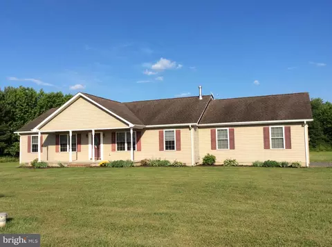 25698 Caroline St, Greensboro, MD 21639