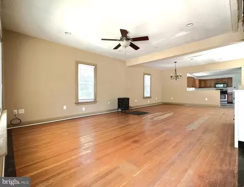 Living - 206 Maple Ave, Ridgely, MD 21660 photo 2 of 2