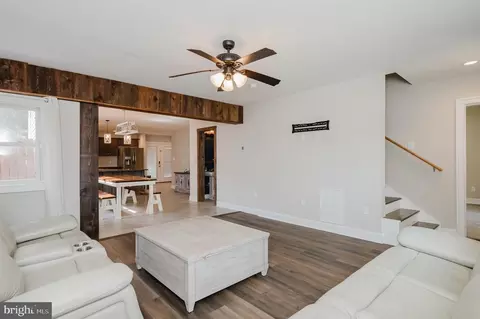 Entry Way - 230 Main St, Preston, MD 21655 photo 1 of 7