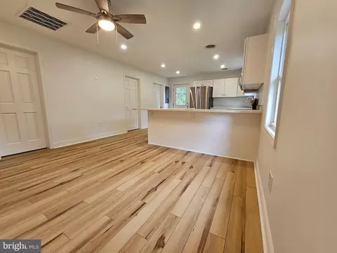 Living - 4980 Bethlehem Rd, Preston, MD 21655 photo 2 of 2