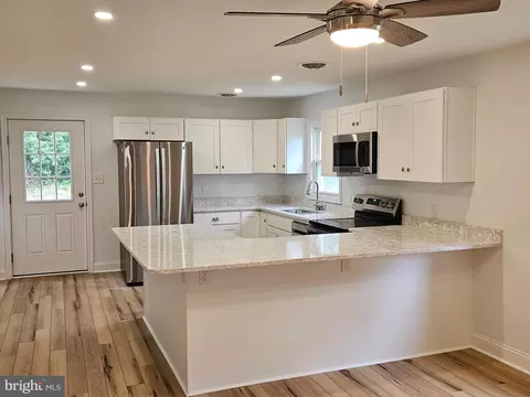 Kitchen - 4980 Bethlehem Rd, Preston, MD 21655 photo 3 of 3