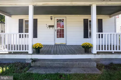 Exterior - 526 High St, Denton, MD 21629 photo 2 of 6