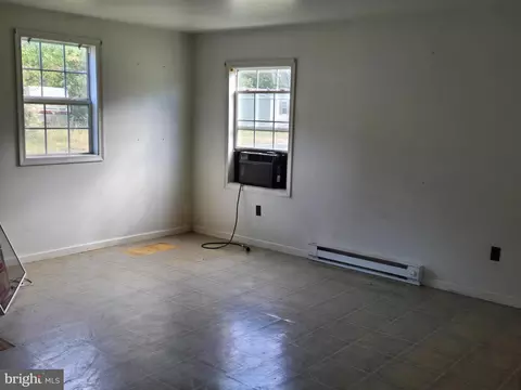 Living - 8296 Hickman Rd, Denton, MD 21629 photo 2 of 2