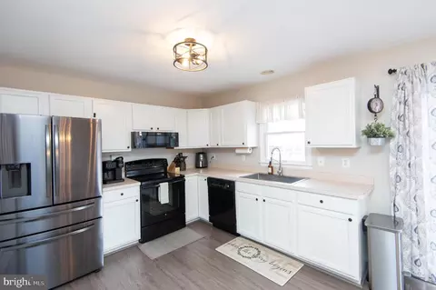 Kitchen - 16 Maple Ave, Ridgely, MD 21660 photo 2 of 2