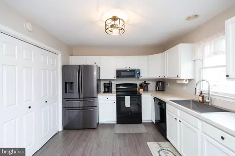 Kitchen - 16 Maple Ave, Ridgely, MD 21660 photo 1 of 2
