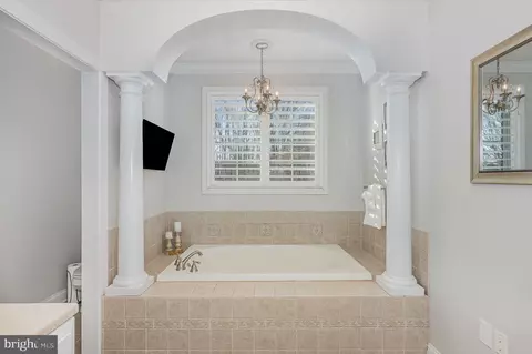 Bath - 8291 Clearfield Rd, Denton, MD 21629 photo 2 of 4