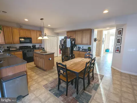 Entry Way - 1104 Canvasback Ln, Denton, MD 21629 photo 1 of 2