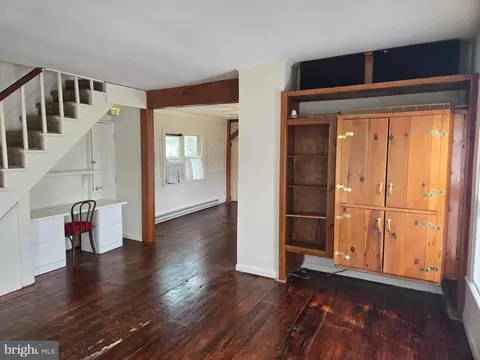 Entry Way - 7 S 7th St, Denton, MD 21629 photo 2 of 2