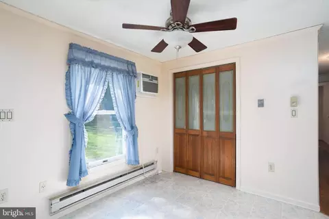 19 S 8th St, Denton, MD 21629 photo 5