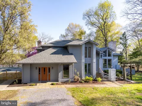 8816 Dorothy Ln, Denton, MD 21629