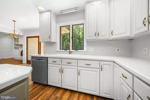 Kitchen - 8534 Briar Patch Dr, Denton, MD 21629 photo 7 of 9