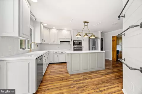 Kitchen - 8534 Briar Patch Dr, Denton, MD 21629 photo 5 of 9
