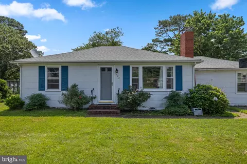 102 Roe St, Greensboro, MD 21639