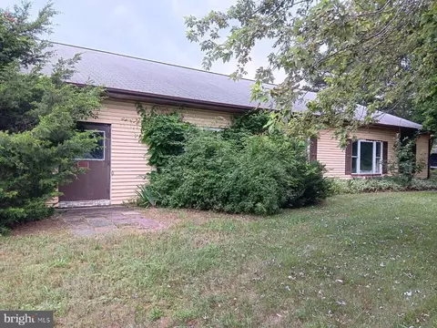 25548 Hill Rd, Greensboro, MD 21639