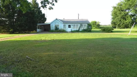 601 Cedar Ln, Greensboro, MD 21639