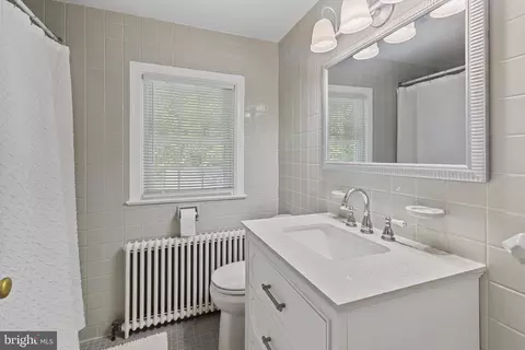 Bath - 306 S 2nd St, Denton, MD 21629 photo 2 of 2