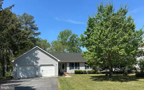 300 S 1st St, Denton, MD 21629