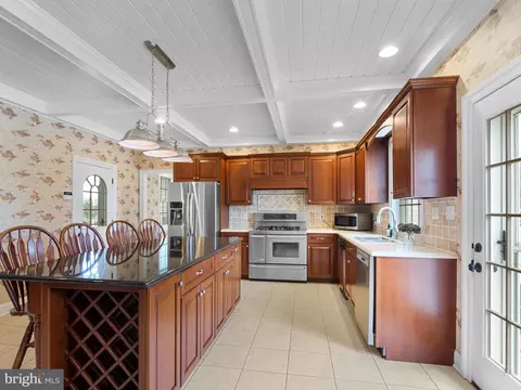 Kitchen - 3485 Gallagher Rd, Preston, MD 21655 photo 4 of 5