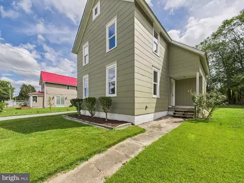 206 Academy St, Greensboro, MD 21639
