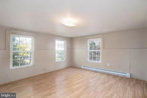 106 S 6th St, Denton, MD 21629 photo 9