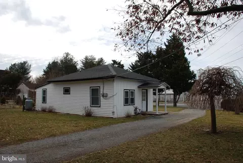302 W Railroad Ave, Ridgely, MD 21660