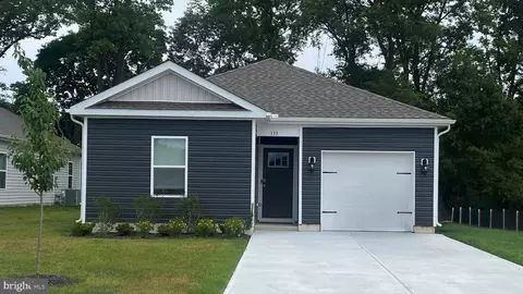 119 Hobbs St, Greensboro, MD 21639